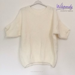 Włoski sweterek oversize z krótkim rękawem – kobiecy, miękki i elegancki