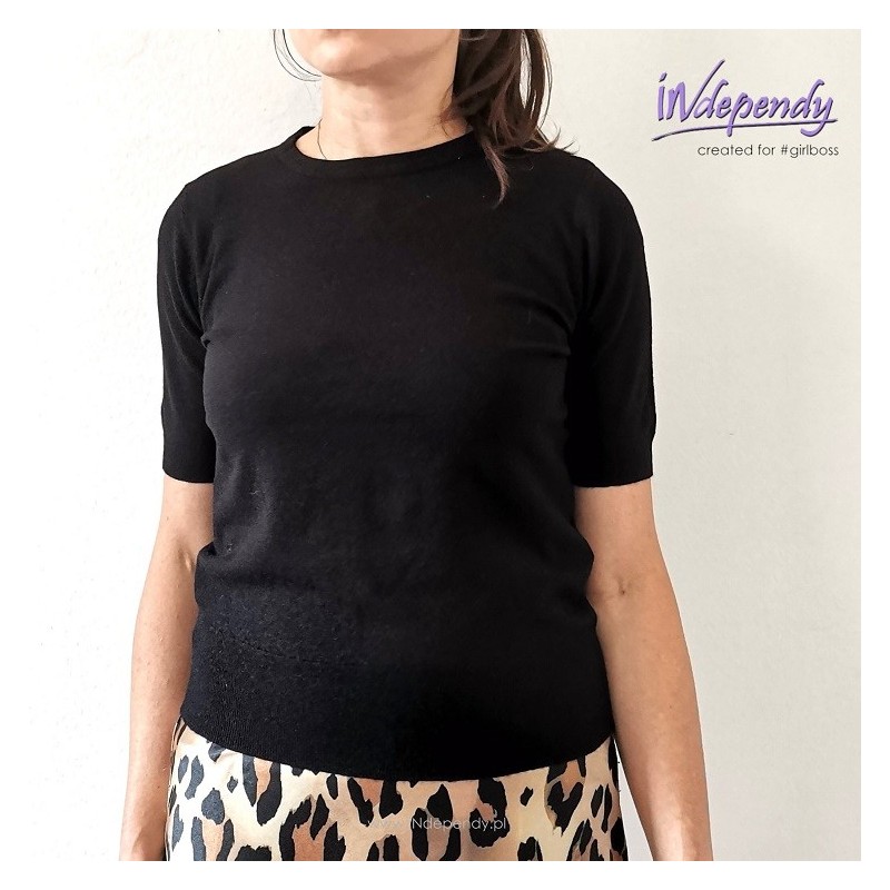 Dzianinowa bluzka basic – elegancka baza kapsułowej garderoby | wiskoza