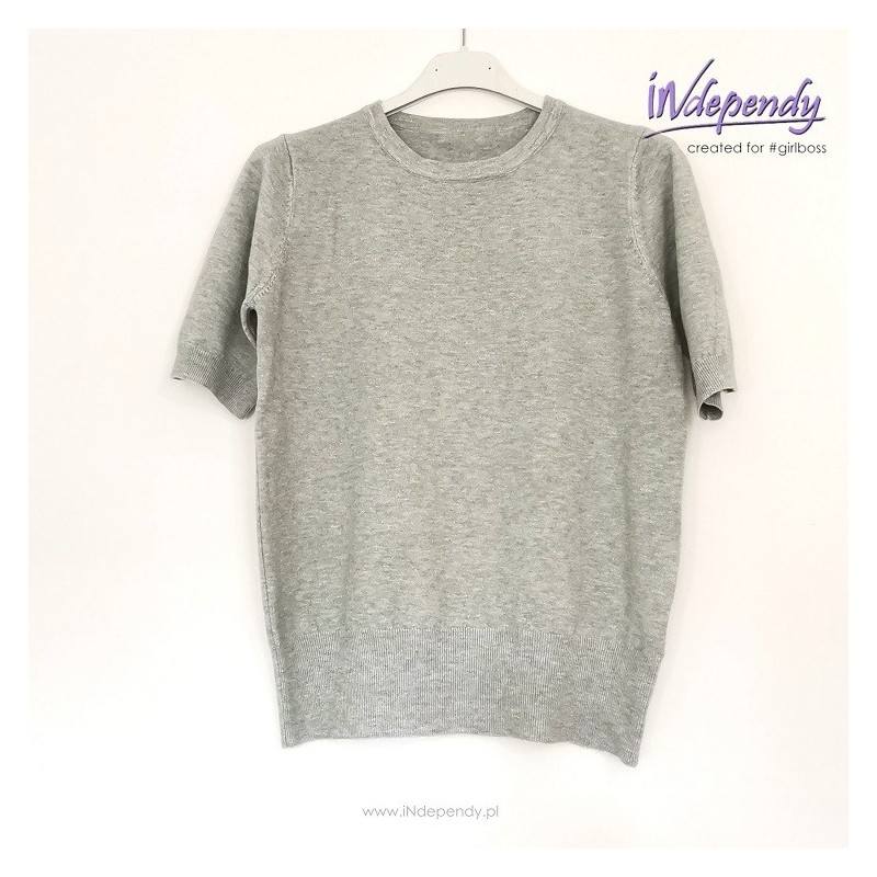 Dzianinowa bluzka basic – elegancka baza kapsułowej garderoby | wiskoza Dzianinowa bluzka basic – elegancka baza kapsułowej garderoby | wiskoza