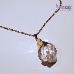 ZŁOTY NASZYJNIK ZE STALI SZLACHETNEJ Z NATURALNYM KRYSZTAŁEM