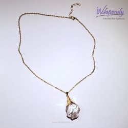 ZŁOTY NASZYJNIK ZE STALI SZLACHETNEJ Z NATURALNYM KRYSZTAŁEM