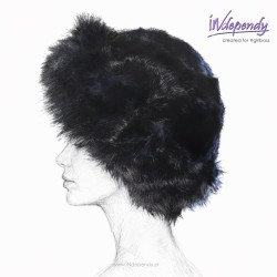 Toczek damski z imitacji króliczego futra – modny dodatek