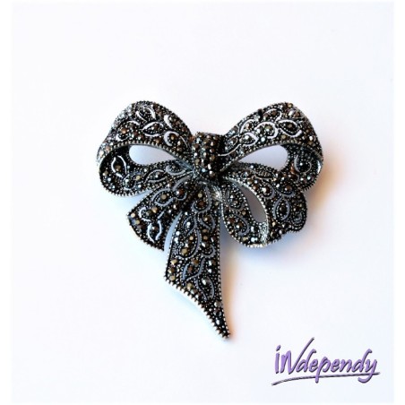 Duża broszka damska kokarda – czarne cyrkonie
