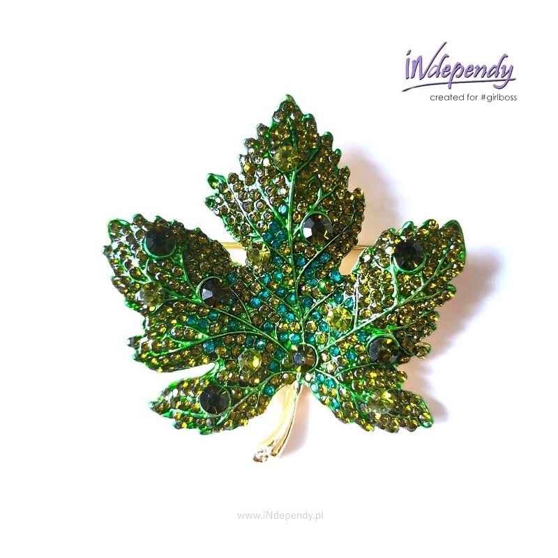 Broszka liść klonu – elegancka biżuteria do płaszcza i swetra