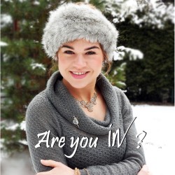 Broszka damska złota baletnica – biżuteria do swetra i kurtki