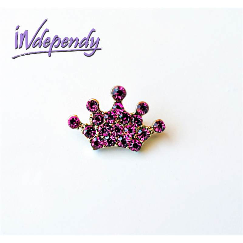 Broszka damska mini korona – różowy detal do sukienki
