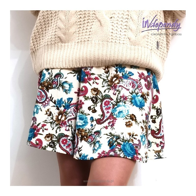 Kolorowa spódniczka z koła do dużych, jesiennych swetrów