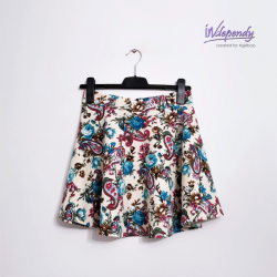 Kolorowa spódniczka z koła do dużych, jesiennych swetrów