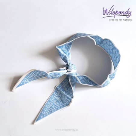 Gawroszka damska – romantyczny baby blue z beżowymi wzorami