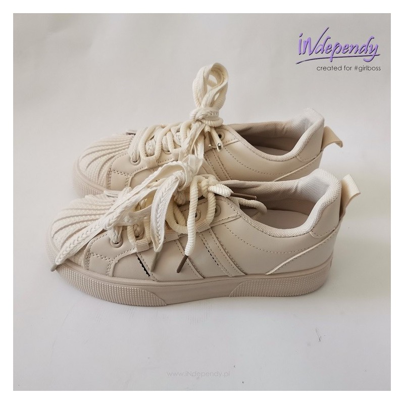 Kremowe sneakersy damskie z gumowym noskiem | Modne buty casual