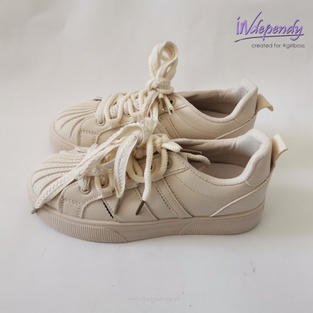 Kremowe sneakersy damskie z gumowym noskiem | Modne buty casual